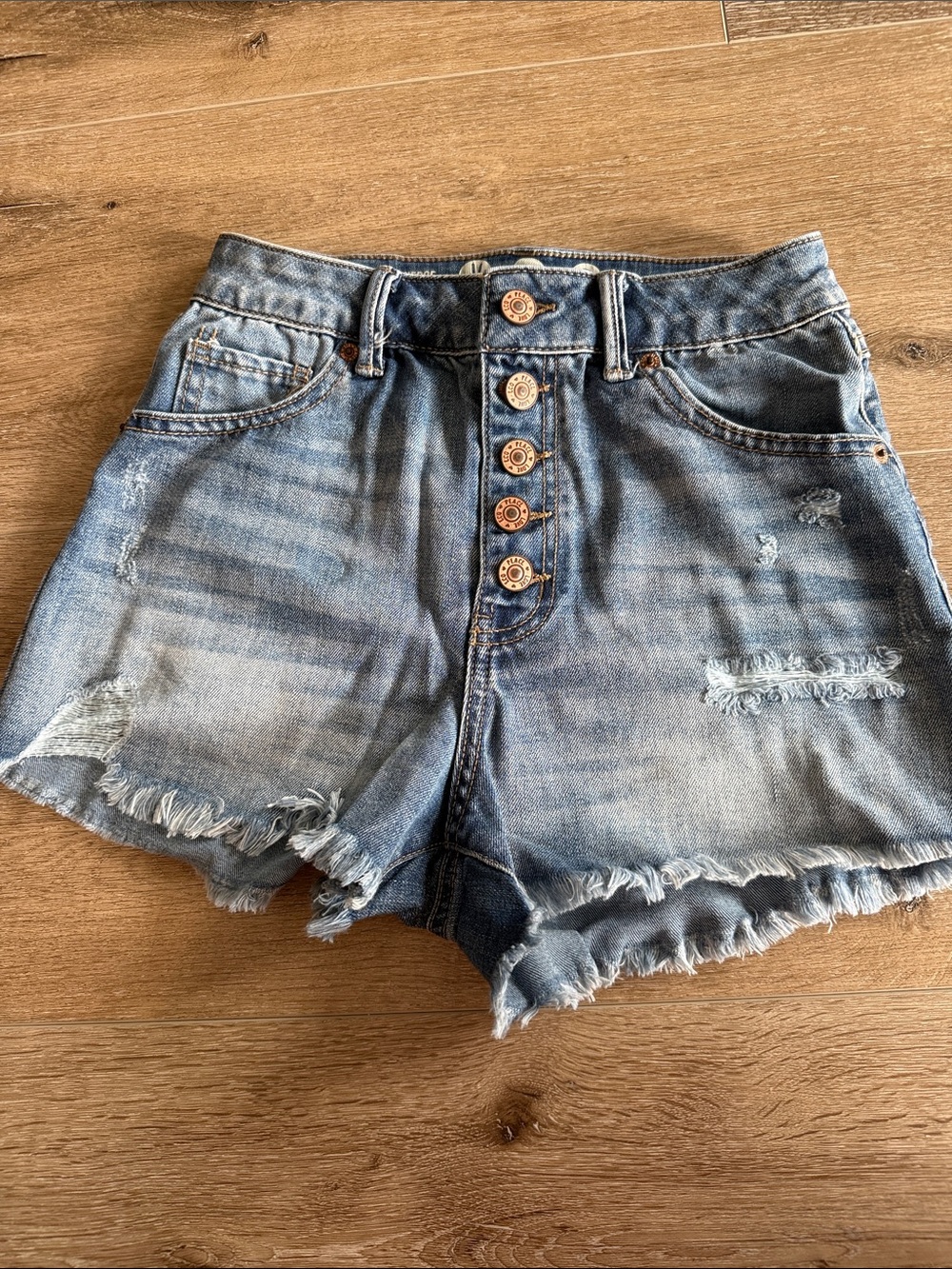 Rewash Distressed Button-Front Denim Shorts in Light Blue